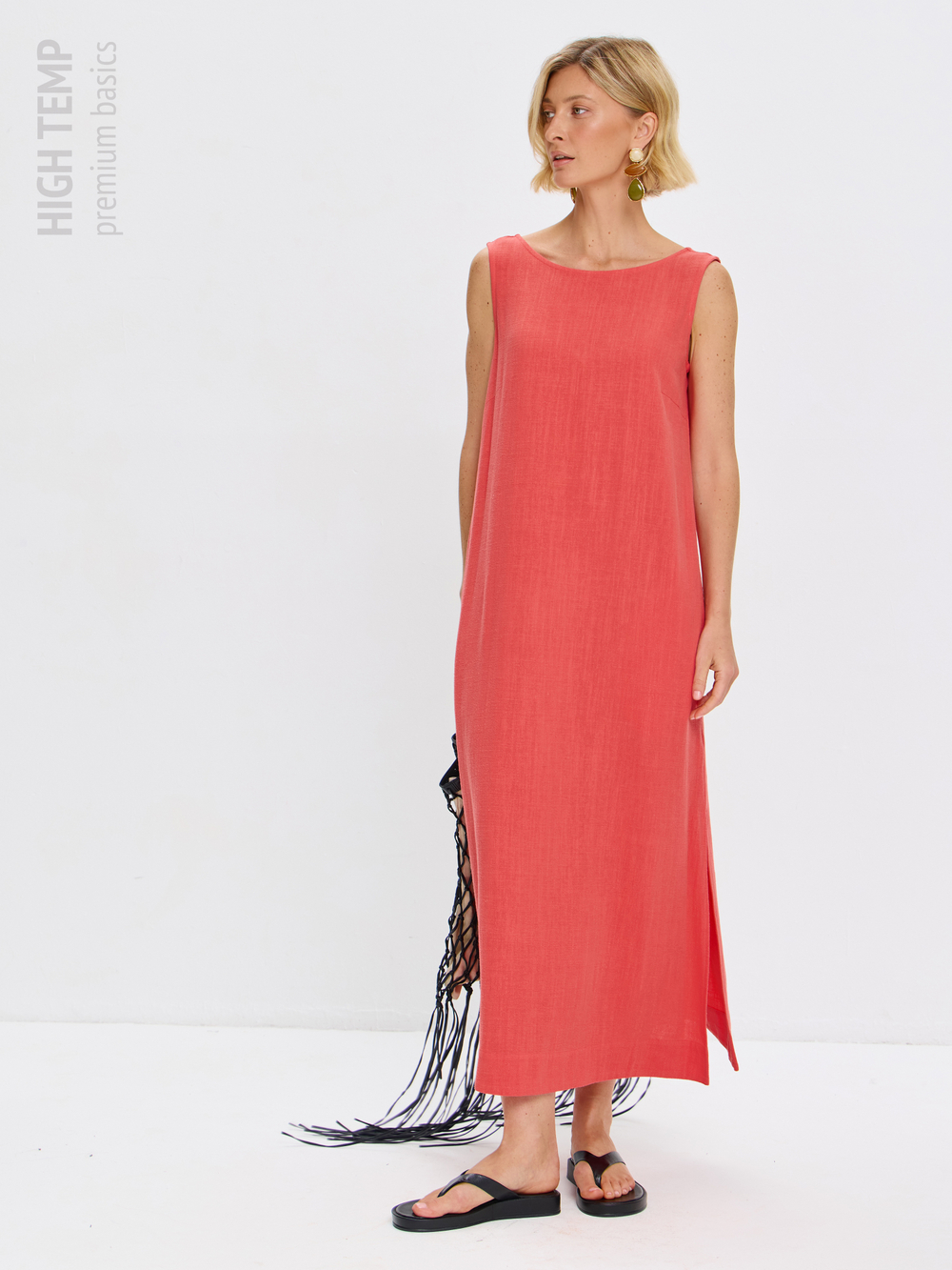 Льняной сарафан макси с карманами