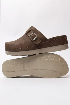 701 | "Aleksandra" | Коричневые женские медицинские сабо с закрытым носом