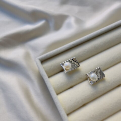 Серьги "Геометрия света" с натуральным жемчугом