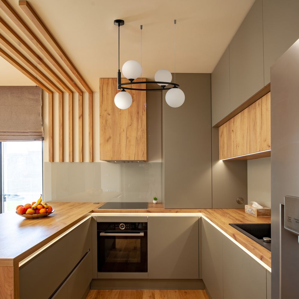 Подвесной светильник Maytoni MOD013PL-04B