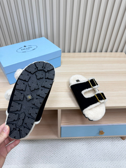 Prada Slides