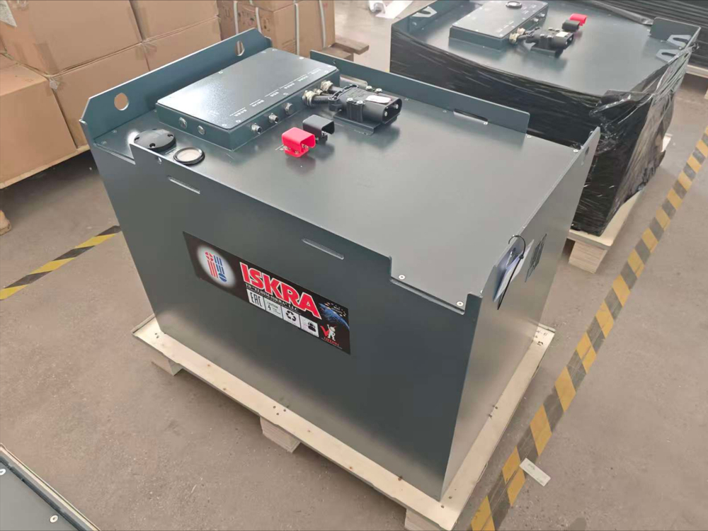 Тяговая батарея ELHIM ISKRA 16 LFP-410Ah 48V 1223х355х784 мм