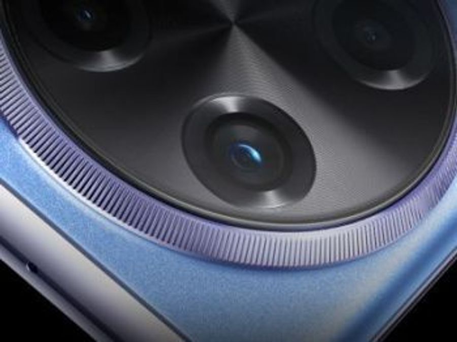 В российских магазинах появился TECNO CAMON 30S с функцией изменения цвета