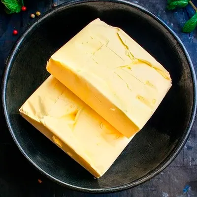 Фотография Масло сливочное 82,5% / 1 кг купить в магазине Афлора