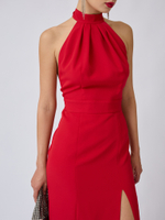 Платье с открытой спинкой