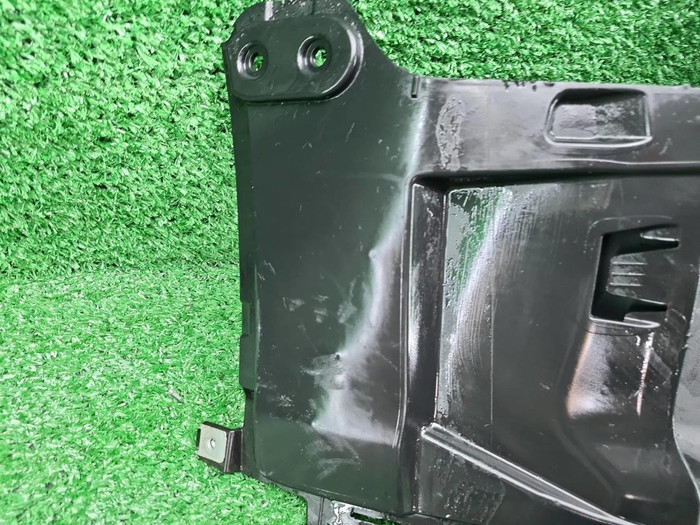 Кронштейн бампера RH Porsche 911 GT3 992 (21-нв)