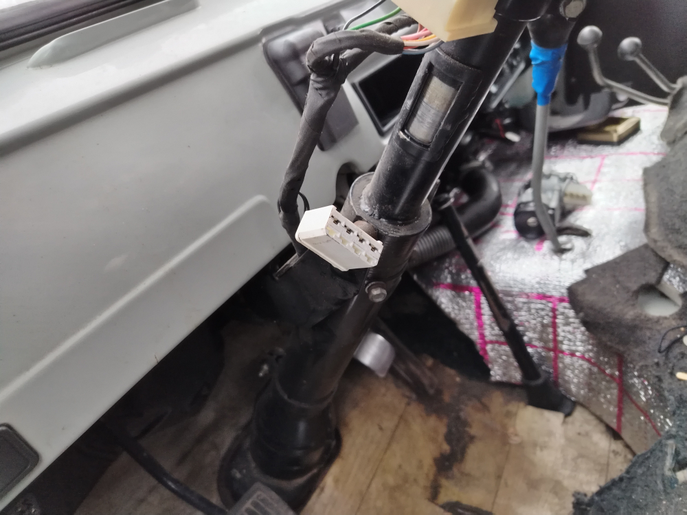 UAZ 2206* Микроавтобус 220695-122-04 (Микроавтобус, 8+1 мест, без ABS, Бензиновый, 2,7 л, 112 л.с.)