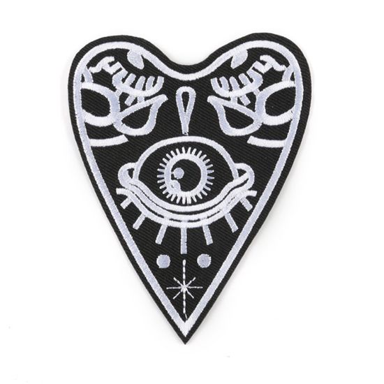 Нашивка термоаппликация на одежду и  на рюкзак. Сердце