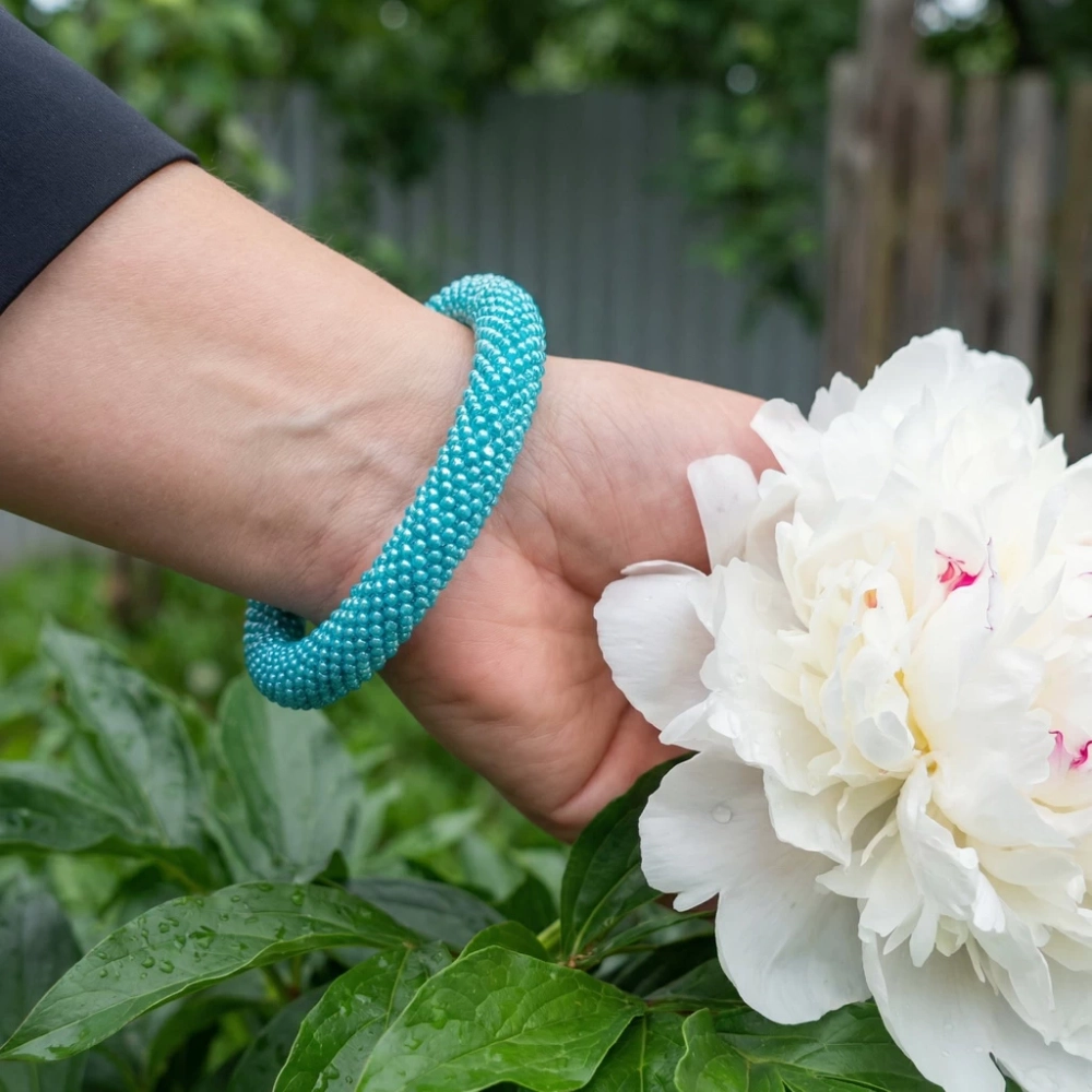 Браслет «Лазурный» ручной работы из чешского бисера.