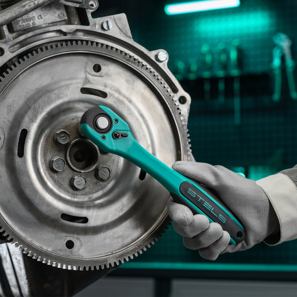 Набор инструментов, 1/2", 1/4", CrV, 12 гранные головки, пластиковый кейс, 76 предметов Stels