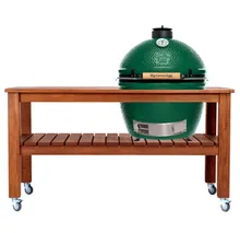 Керамический гриль Big Green Egg XL XLarge (очень большой), 61 см на столе из дуба
