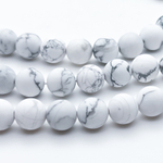 Магнезит матовый, диаметр около 10,4-10,5 мм, цена за 18-19 шт (1/2 нити)