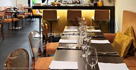 Стул прозрачный, Pedrali Queen, янтарный