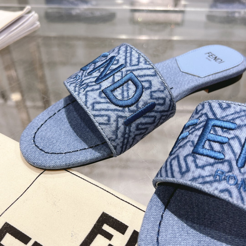 Fendi Signature Slides