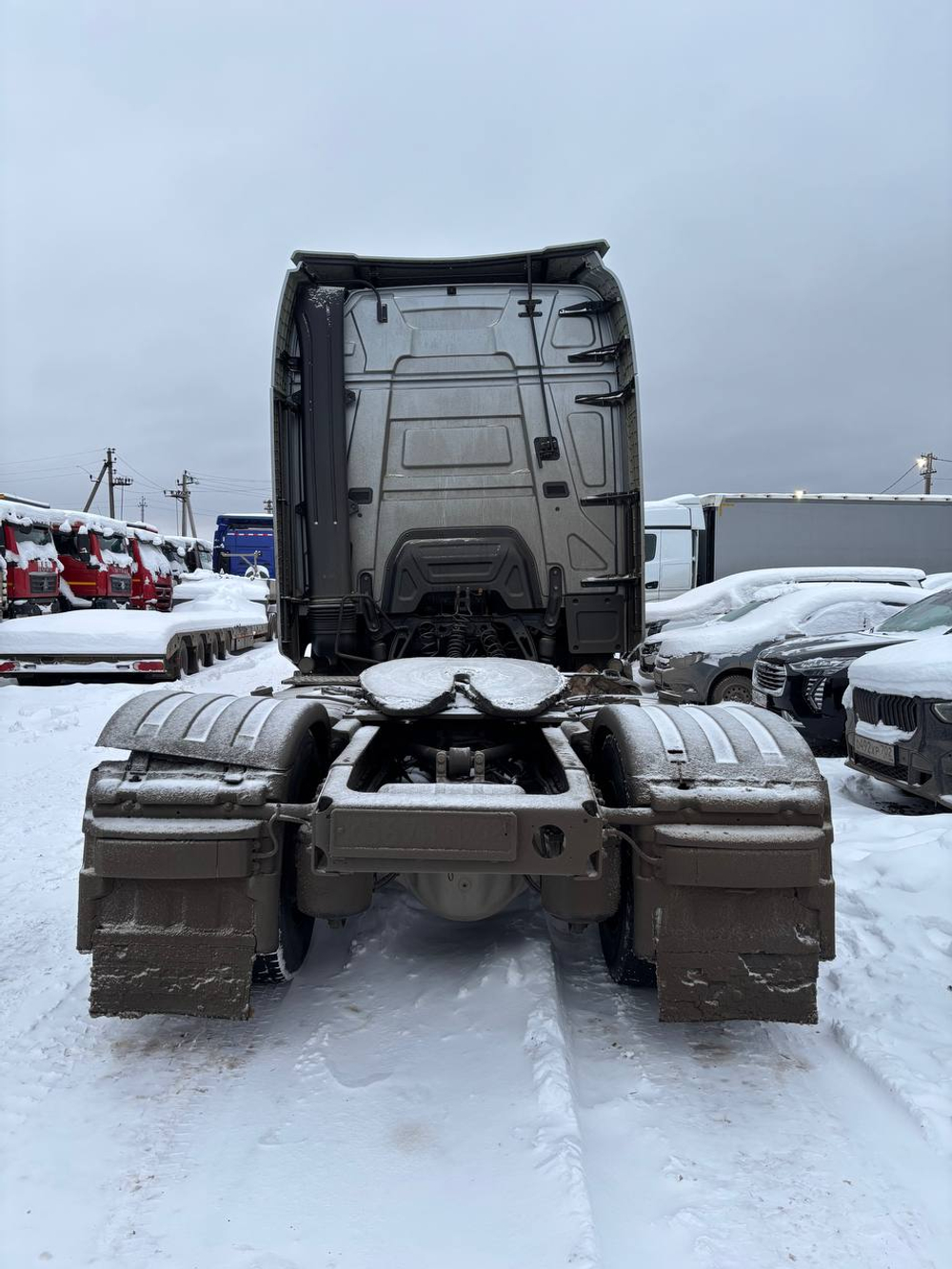 Shacman (Shaanxi) SX* 4x2 Седельный тягач SX4188YY381 (Дизельный, 12,5 л, 480 л.с., АТ)
