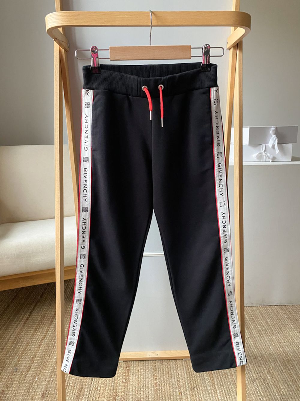 Новый хлопковый костюм Givenchy, 140