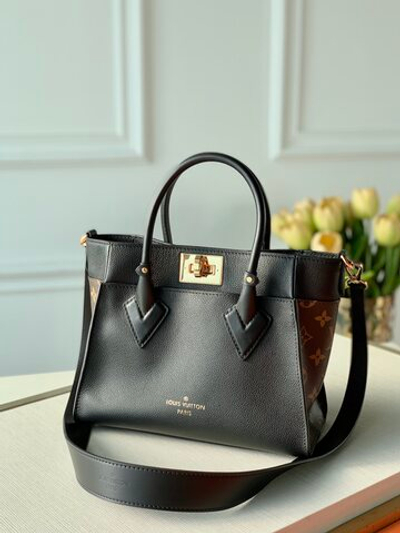 Louis Vuitton On My Side PM
