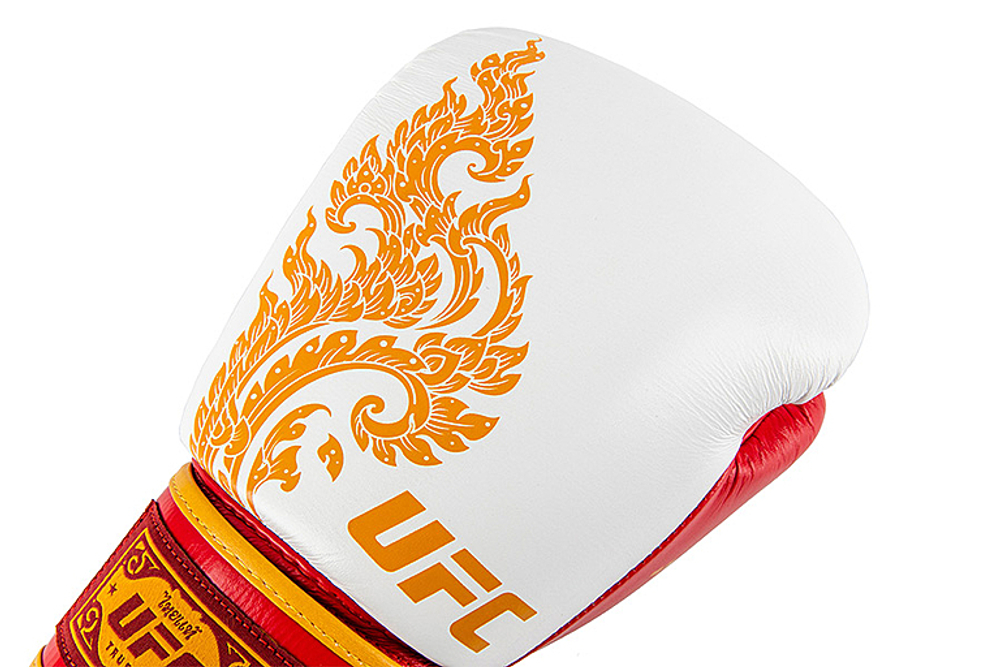 UFC Premium  True Thai белые/красные, размер 16Oz