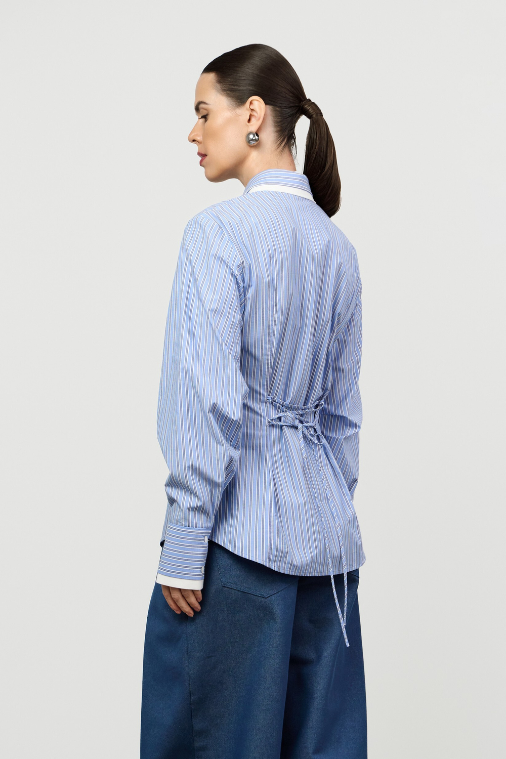 Рубашка со шнуровкой