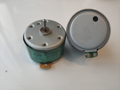 2шт./ Двигатель 9V левый 2400 CCW MITSUMI M34E-3C МОТОР 9 вольт