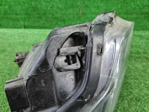 Битая Фара левая Kia Rio 4 (2020-н.в.) галоген