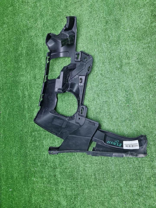 Кронштейн ПТФ левый BMW X2 F39 (2017-2023)