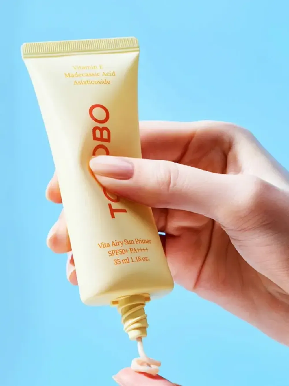 TOCOBO Солнцезащитный праймер с растительными экстрактами Vita Airy Sun Primer SPF50+ PA++++ (35 мл)