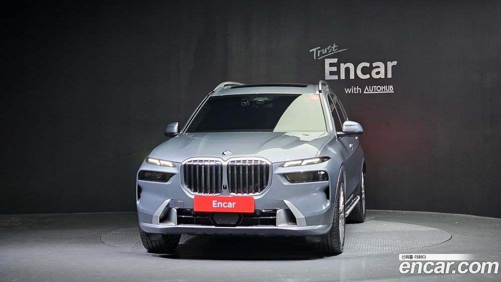 BMW X7 (G07) xDrive 40i Design Pure Excellence 7-и местный (12.2022)