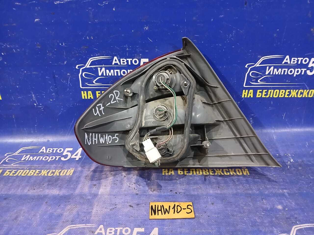 Стоп правый TOYOTA PRIUS 1998