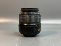 Nikon D3000 Kit 18-55mm 22.400 кадров