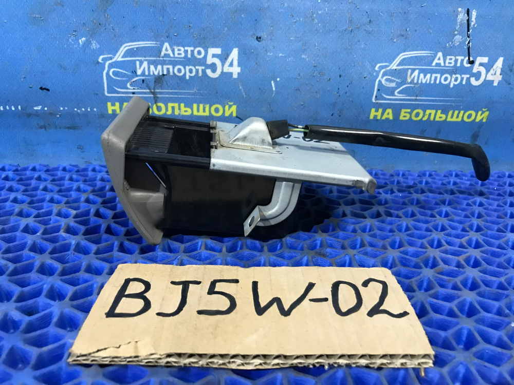 Пепельница MAZDA FAMILIA 2001