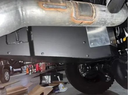 Дополнительный топливный бак 184 литра для Dodge RAM 1500 / TRX 2018-2024+ Додж РАМ резервный бак насос