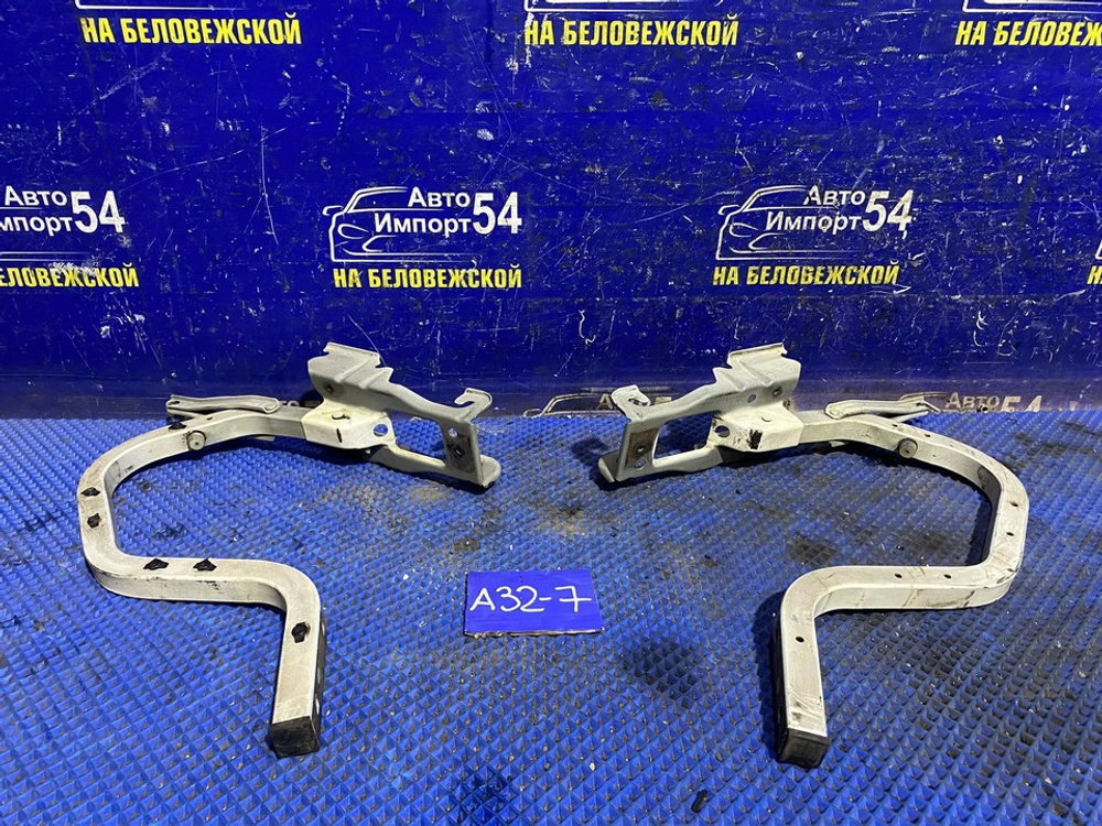 Петля багажника NISSAN CEFIRO 1995