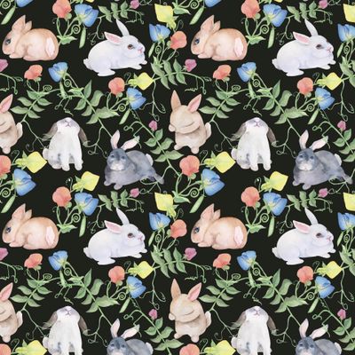 Бесшовная текстура зайки и цветы гороха черный фон