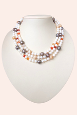 бусы из перламутра и сердолика Сезам