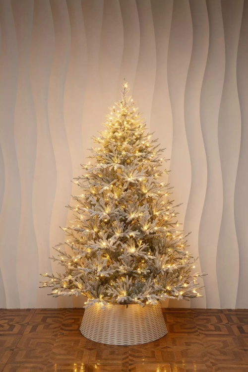 Искусственная елка Петроградская заснеженная 240 см., с теплыми белыми Led лампами, 100% литая хвоя, Елкиторг (237240)