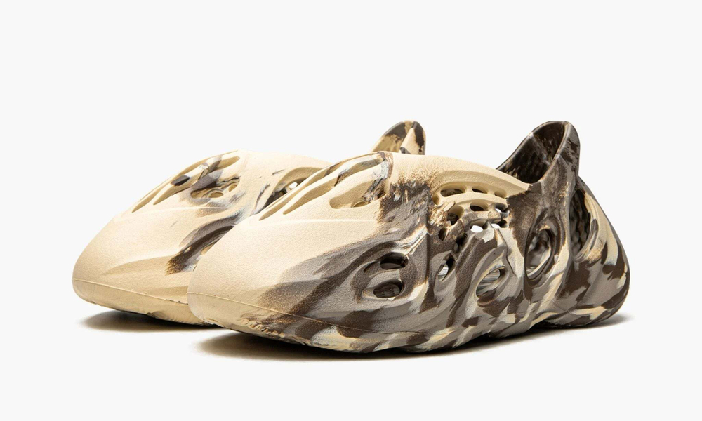 Yeezy Foam RNNR MX "Cream Clay"
