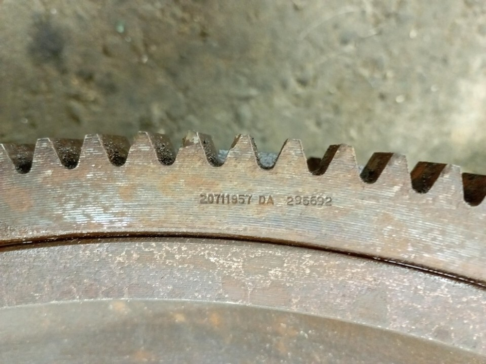 Маховик двигателя