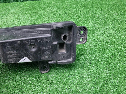 ПТФ правая BMW X5 G05 (2018-2023)