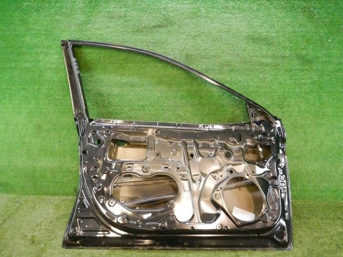 Дверь передняя левая Toyota Camry xv70 (2017-н.в.)