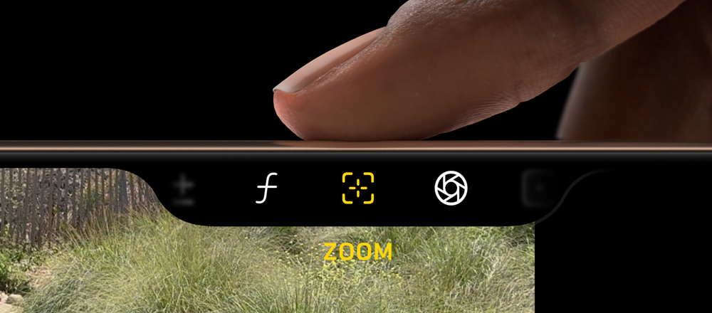 Смартфон Apple iPhone 16 Pro 128 ГБ, Dual: Только eSim, Desert Titanium (пустынный титановый)