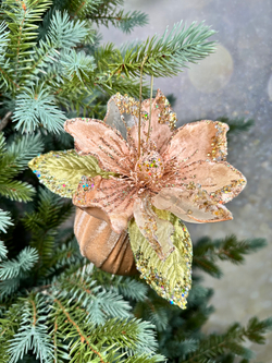 Елочная игрушка Шар с цветком магнолии 15х15см ChristmasDeLuxe бежевый