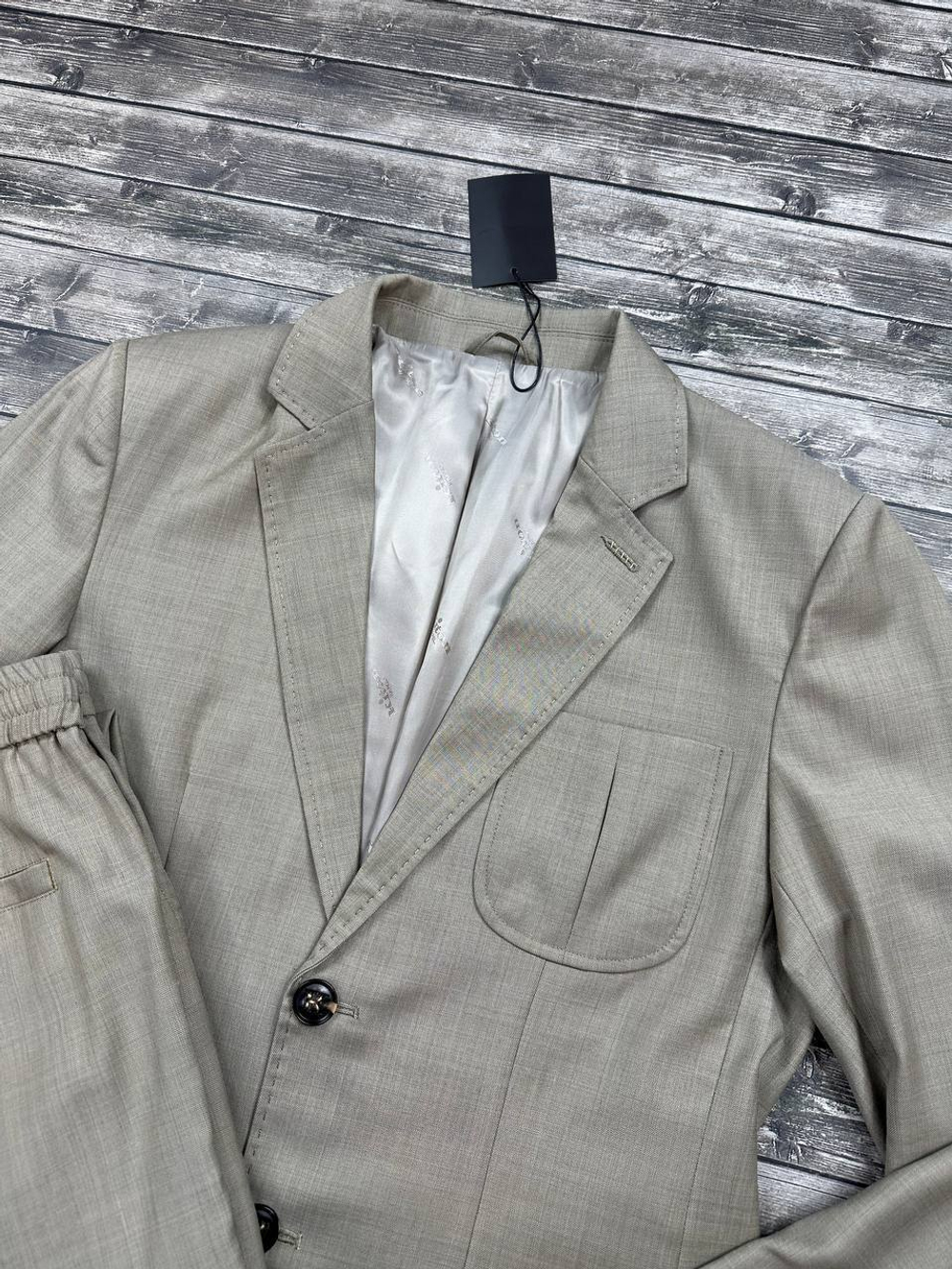 Костюм Kiton