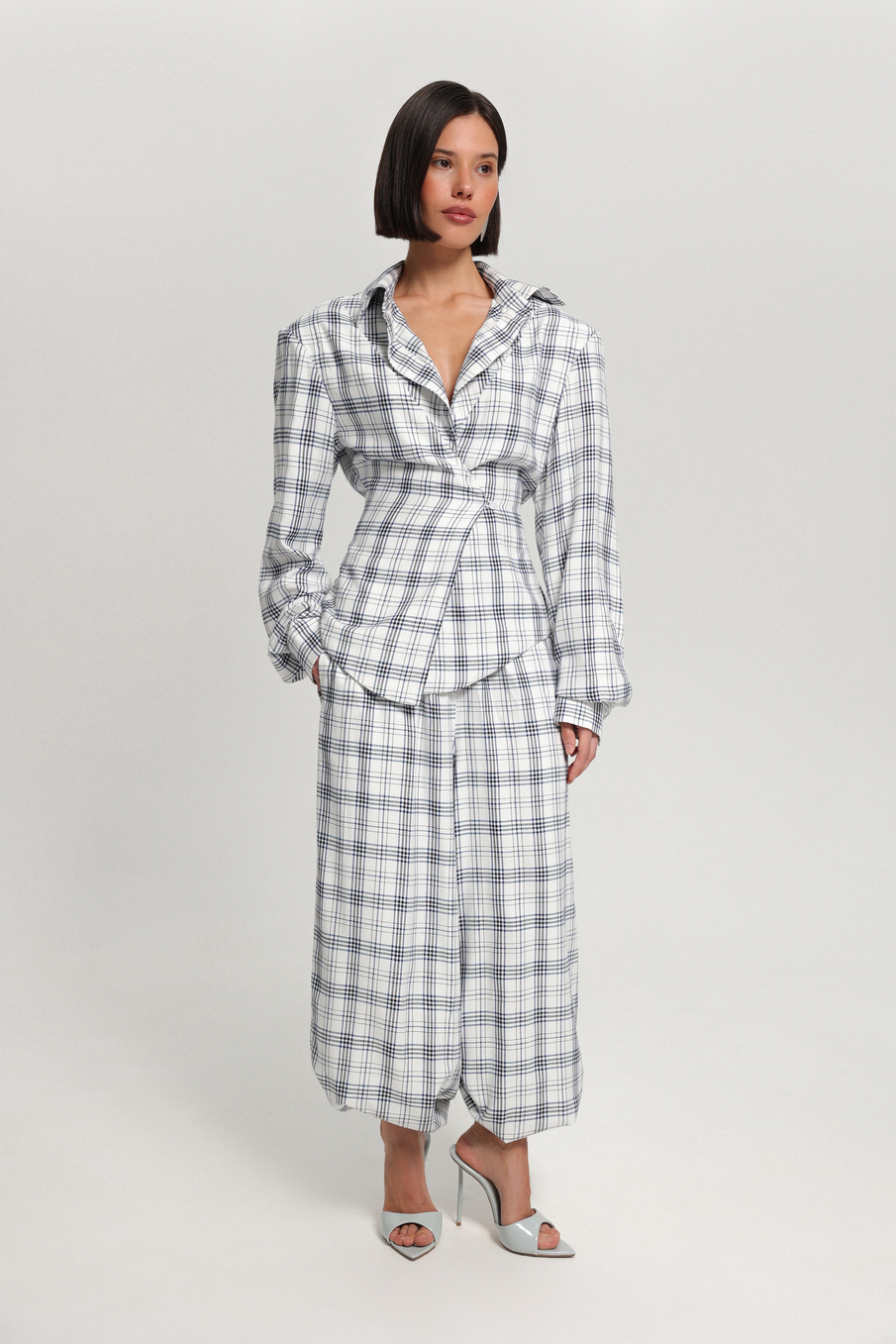 Брюки в клетку