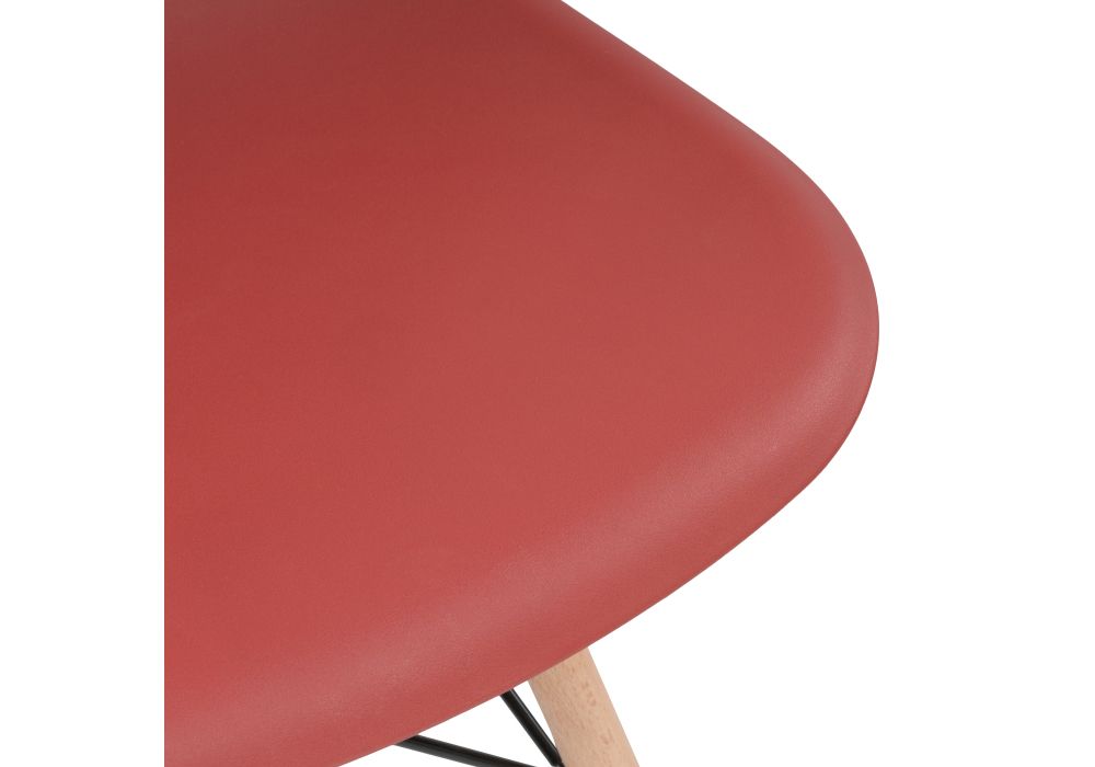 Пластиковый стул Eames PC-015 bordeaux