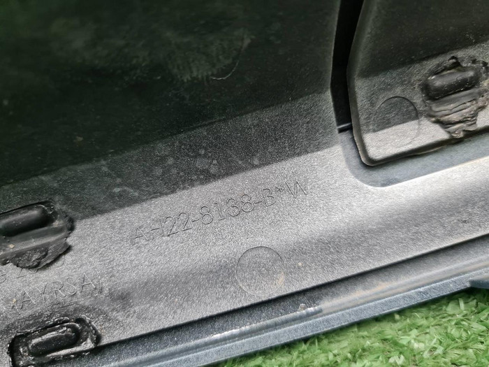 Решетка радиатора Land-Rover Discovery 4 (09-13)