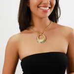 Колье ORI TAO, Manta, с текстурой кожи ската и перламутром, OT23.2-15-31500 (золотистый)