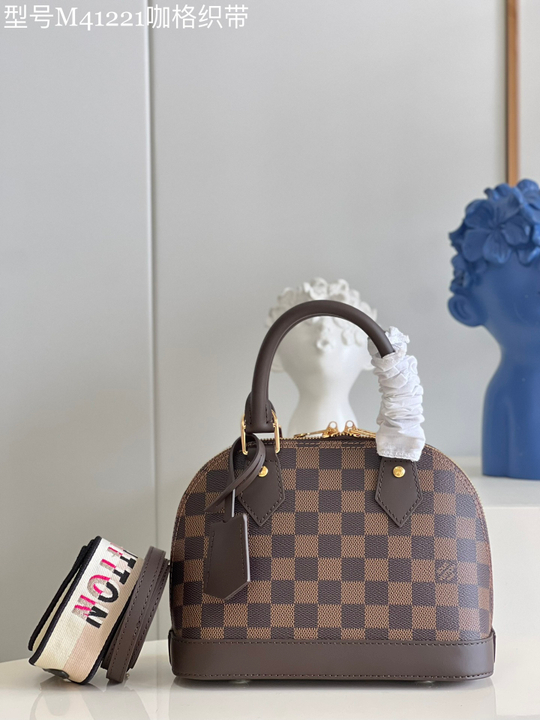 Louis Vuitton Alma BB