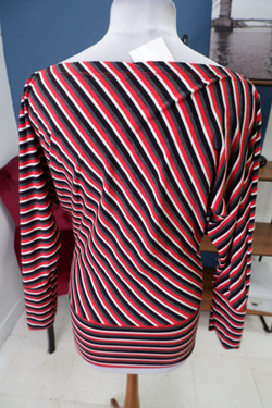 Джемпер Love Me в полоску 46 размер