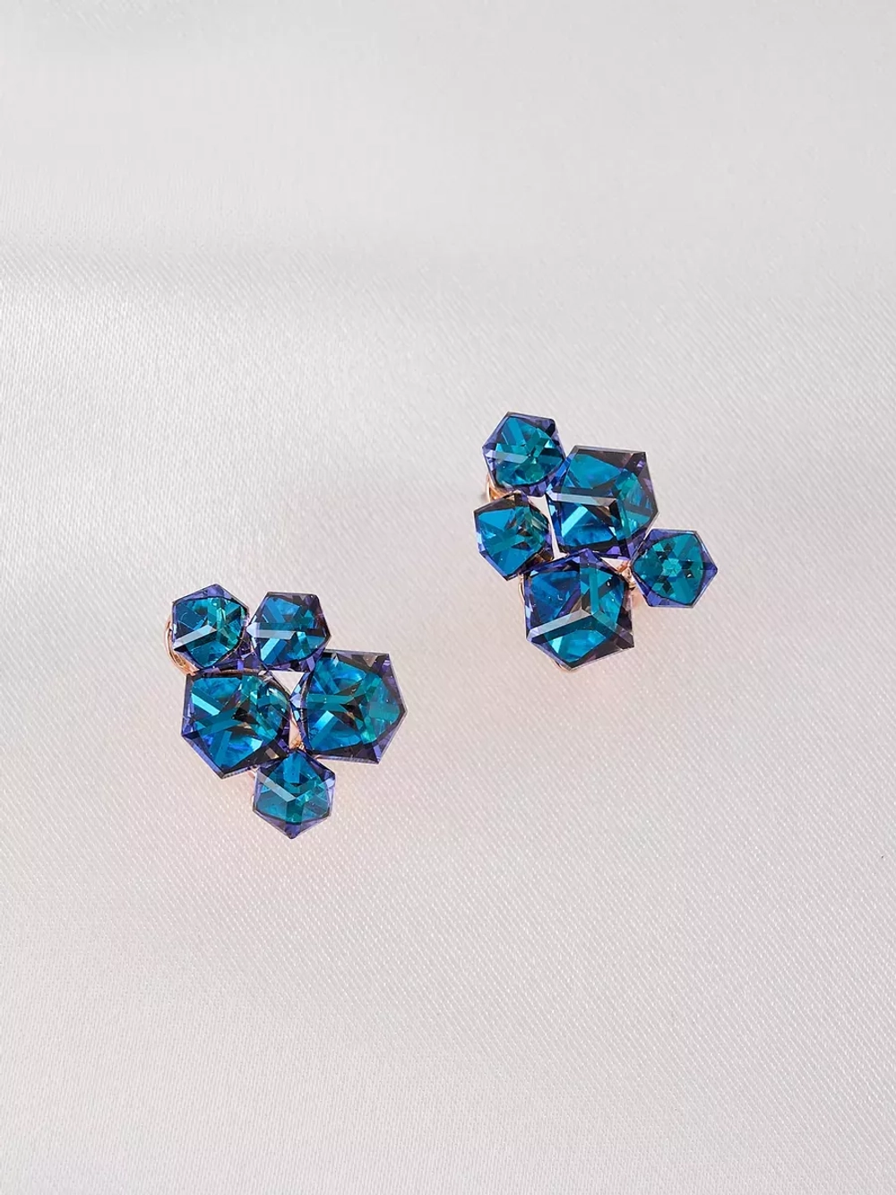 Серьги гроздья Мираж с синими кубиками Swarovski